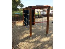 Šplhací a balanční prvky