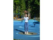 Trampolína do země